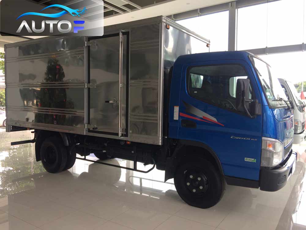 Xe tải Fuso Canter 6.5 thùng kín (3.5 tấn - dài 4.4m)
